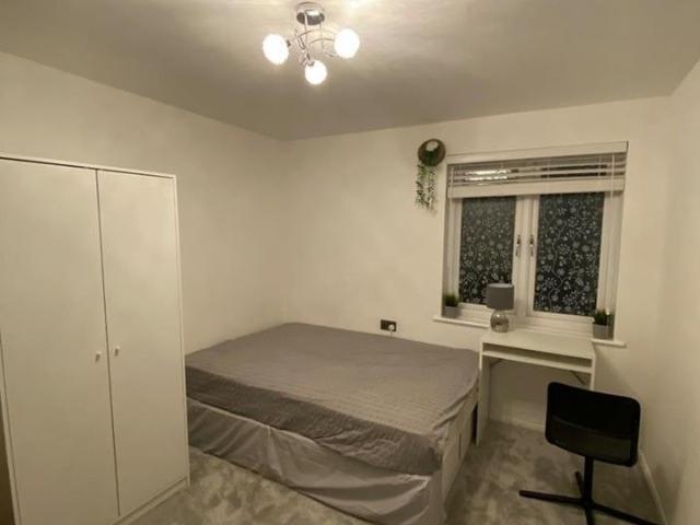 Room in a Shared Flat, Ladywell Road, SE13