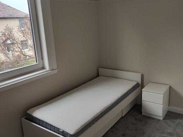 Room in a Shared Flat, Parkhead Crescent, EH11
