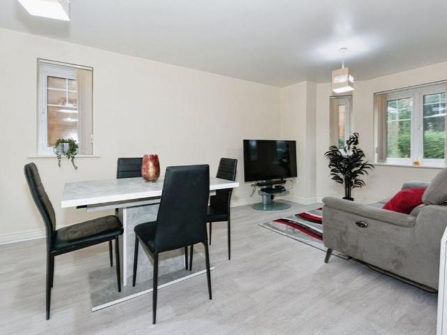 Room in a Shared Flat, Union Place, B29