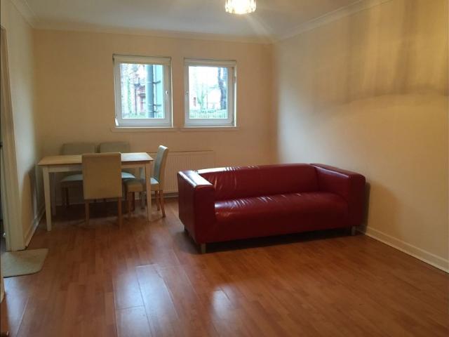 Room in a Shared Flat, Victoria Road, G42