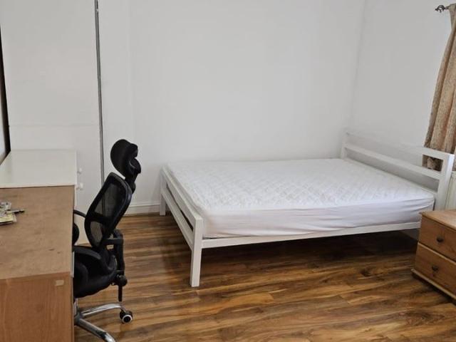 Room in a Shared House, Eastern Avenue, IG2