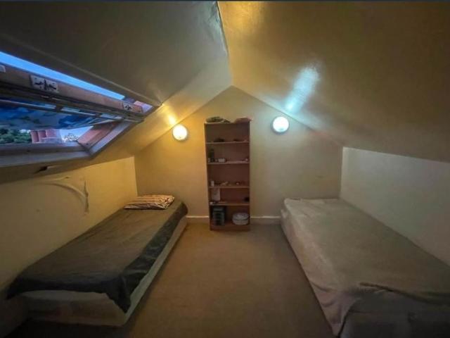 Room in a Shared House, Ley St, IG1