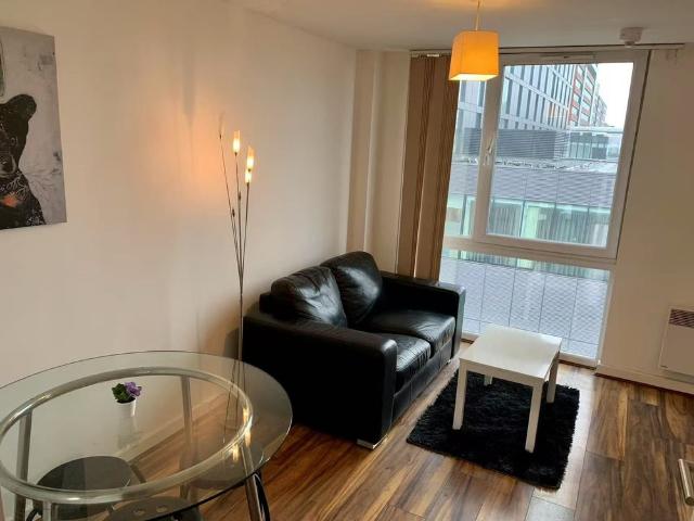 Room in a Shared House, Trinity Court, M15