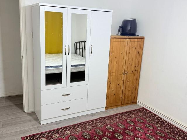 Room in a Shared House, West House, IG11