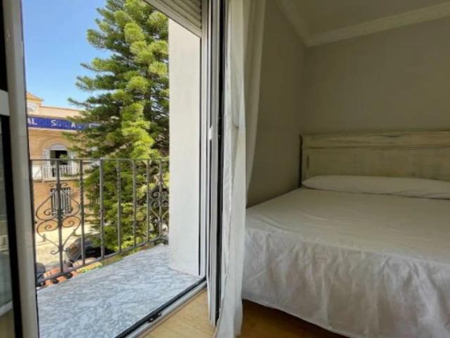 Room in a shared 12 bedroom apartment for rent in El Porvenir