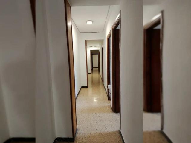 Room in a shared 1 bedroom apartment for rent in Carcaixent