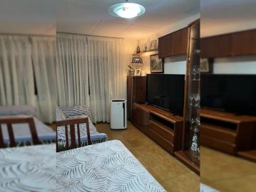 Room in a shared 1 bedroom apartment for rent in La Torrassa