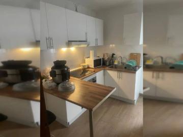 Room in a shared 1 bedroom apartment for rent in Nou Moles