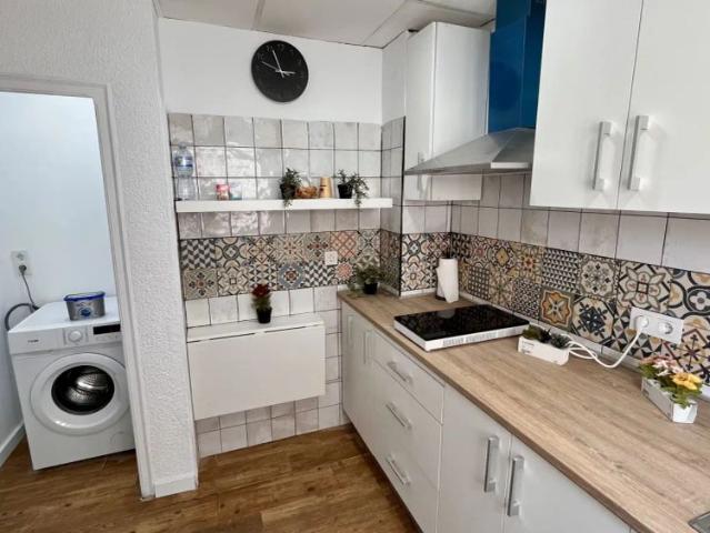 Room in a shared 1 bedroom apartment for rent in Novelda