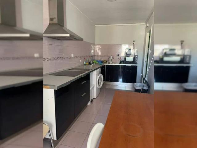 Room in a shared 20 bedroom apartment for rent in Zaragoza, all bills included