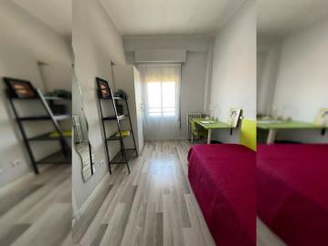 Room in a shared 20 bedroom apartment for rent in Zaragoza, all bills included