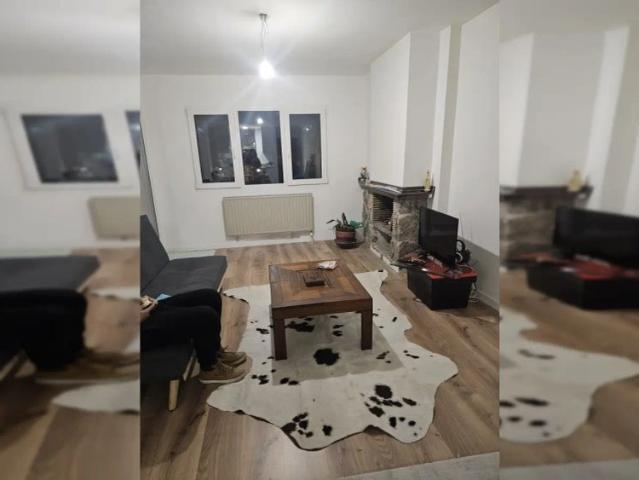Room in a shared 2 bedroom apartment for rent in Collado Villalba, only females, students only