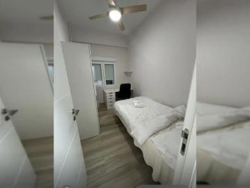 Room in a shared 2 bedroom apartment for rent in Bellas Vistas