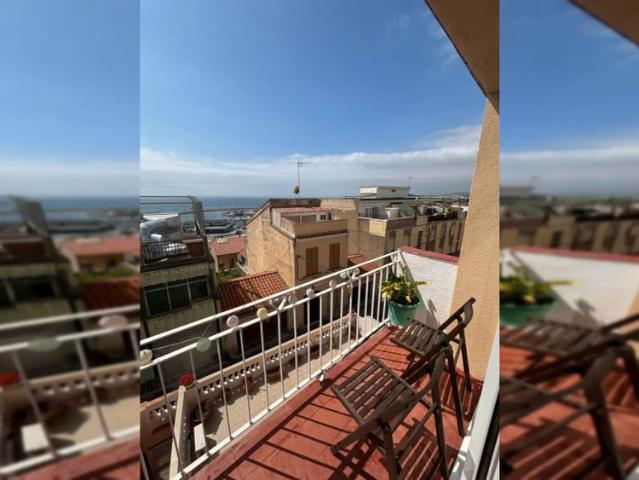Room in a shared 2 bedroom apartment for rent in El Masnou, bills included