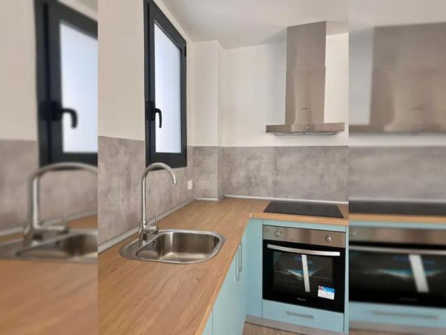 Room in a shared 2 bedroom apartment for rent in La Bresca