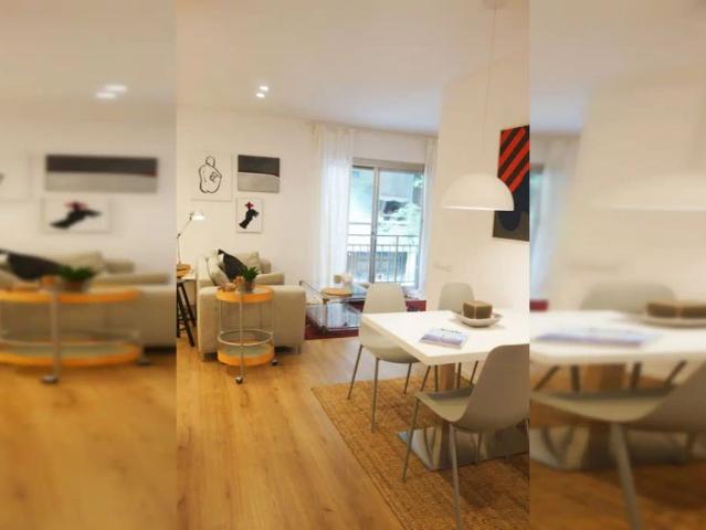 Room in a shared 2 bedroom apartment for rent in Vila de Gràcia