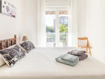 Room in a shared 3 bedroom apartment for rent in Collado Villalba, perfect for females and professionals