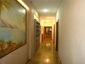 Room in a shared 3 bedroom apartment for rent in Centro