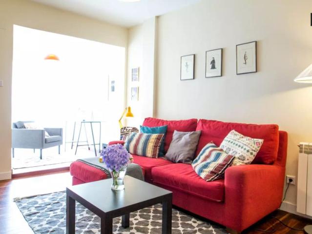 Room in a shared 3 bedroom apartment for rent in Algorta, all bills included, perfect for students and professionals