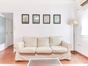 Room in a shared 3 bedroom apartment for rent in Bami