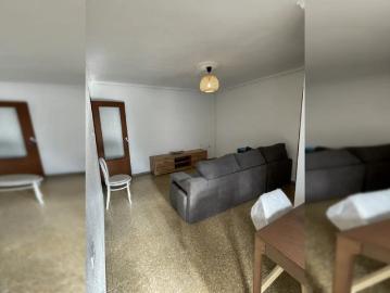 Room in a shared 3 bedroom apartment for rent in Benicalap