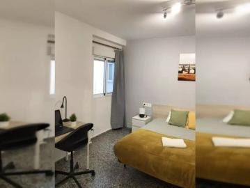 Room in a shared 3 bedroom apartment for rent in Burjassot, no bills included