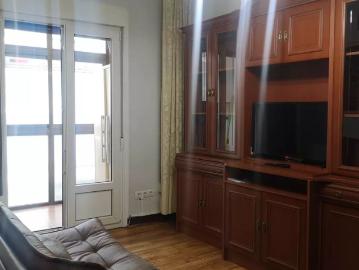 Room in a shared 3 bedroom apartment for rent in Diseminado Errekalde. Only females, professionals only