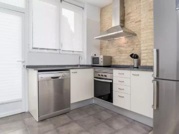 Room in a shared 3 bedroom apartment for rent in El Carme