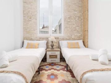 Room in a shared 3 bedroom apartment for rent in El Carme