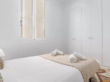 Room in a shared 3 bedroom apartment for rent in El Carme