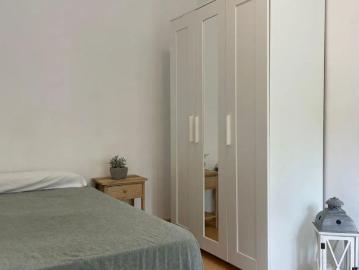 Room in a shared 3 bedroom apartment for rent in El Tardón, perfect for students