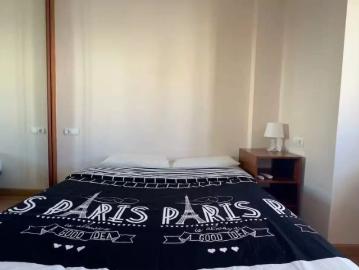 Room in a shared 3 bedroom apartment for rent in Huelin, all bills included