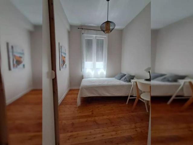 Room in a shared 3 bedroom apartment for rent in Iralabarri, Bilbao