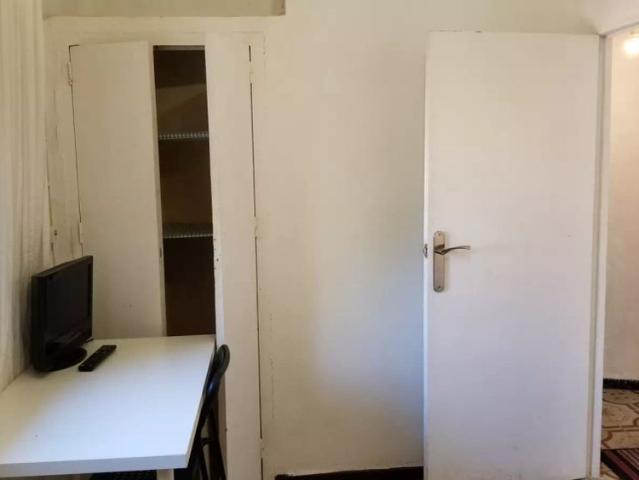 Room in a shared 3 bedroom apartment for rent in Los Pájaros