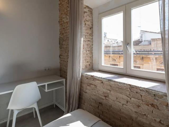 Room in a shared 3 bedroom apartment for rent in La Seu