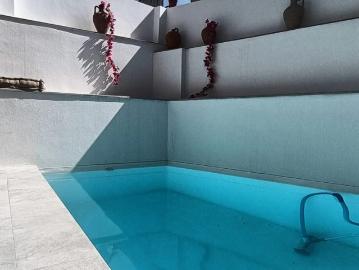 Room in a shared 3 bedroom apartment for rent in La Zubia