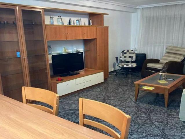 Room in a shared 3 bedroom apartment for rent in Murcia, no smoking or pets allowed, bills included