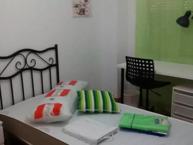 Room in a shared 3 bedroom apartment for rent in Murcia