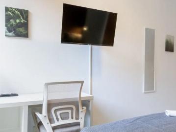 Room in a shared 3 bedroom apartment for rent in Numancia, Madrid