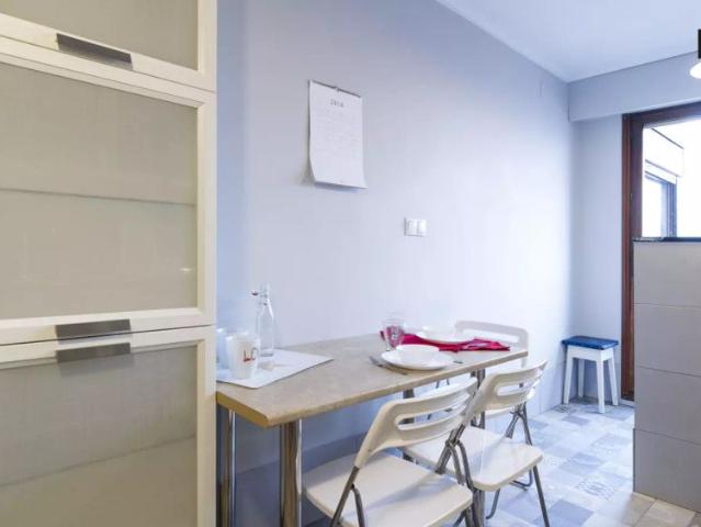 Room in a shared 3 bedroom apartment for rent in Solokoetxe, bills included