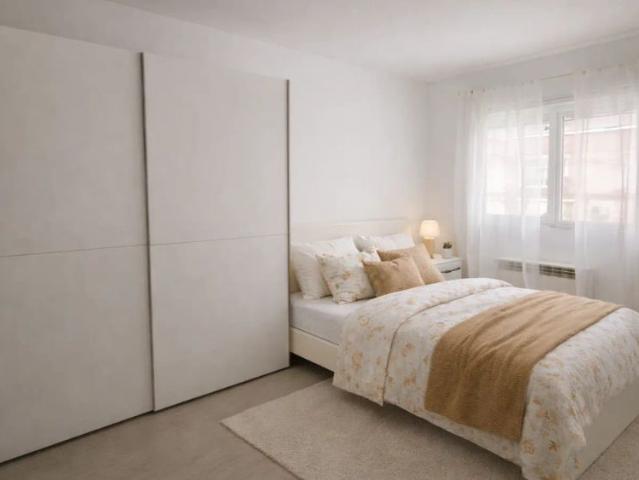 Room in a shared 3 bedroom apartment for rent in San Sebastián de los Reyes, no pets allowed