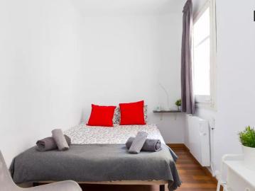 Room in a shared 3 bedroom apartment for rent in Santa Eulália, all bills included