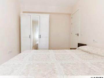 Room in a shared 3 bedroom apartment for rent in Triana, Seville