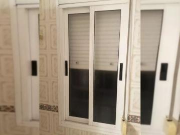 Room in a shared 3 bedroom apartment for rent in Villegas perfect for women