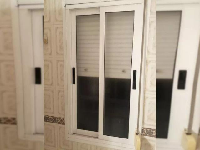 Room in a shared 3 bedroom apartment for rent in Villegas perfect for women