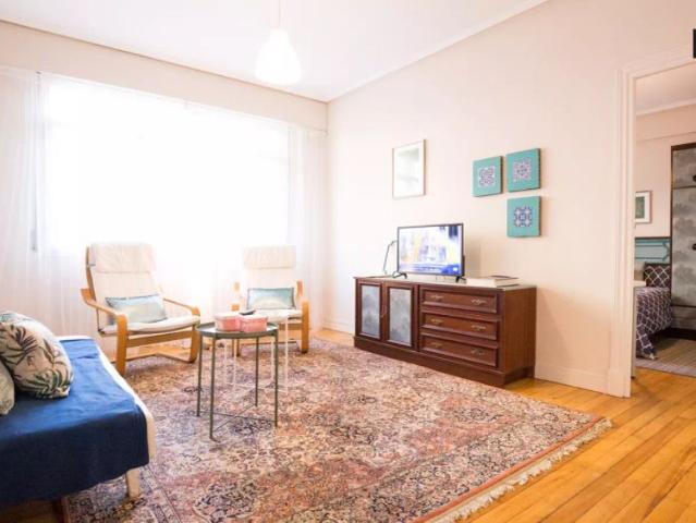 Room in a shared 3 bedroom apartment for rent in Zurbarán, all bills included
