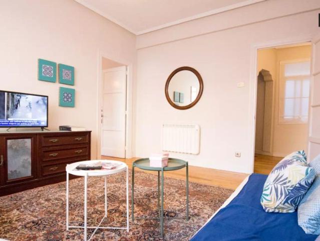 Room in a shared 3 bedroom apartment for rent in Zurbarán, all bills included