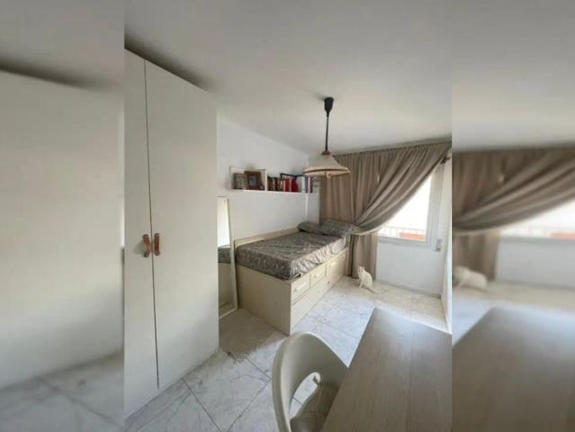 Room in a shared 3 bedroom apartment for rent, only females, Santa Coloma de Gramenet