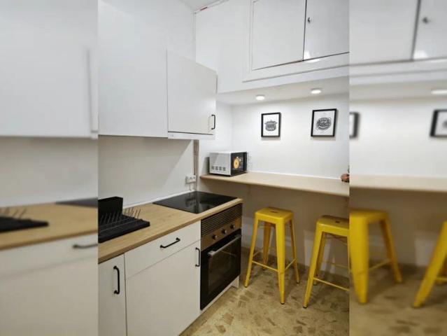 Room in a shared 4 bedroom apartment for rent in Cartagena