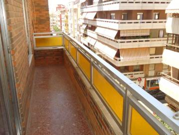 Room in a shared 4 bedroom apartment for rent in Ciudad Jardín